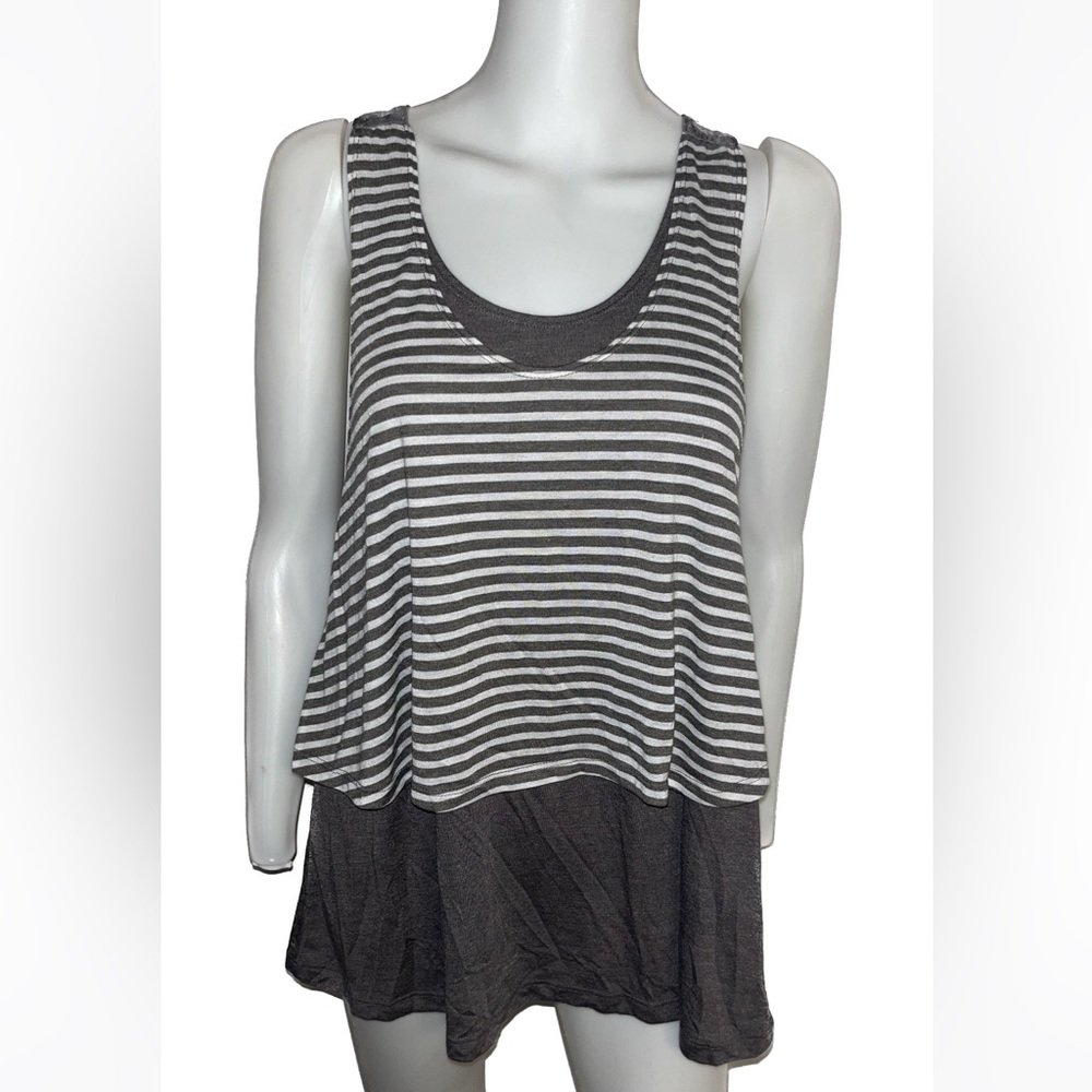 Derek heart womens sleeeveless top size L NWT